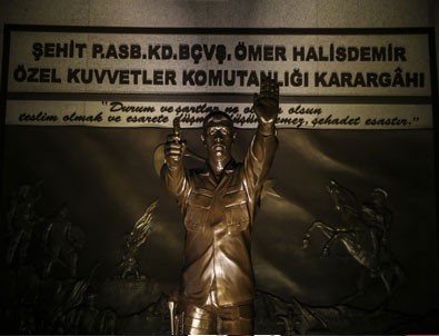 Kırıkhan'da 15 Temmuz Şehitler anıtı açıldı
