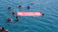 SAROZ - TSSF, 15 Temmuz Demokrasi Zaferi Ve Şehitlerini Denizde Pankart Açarak Andı