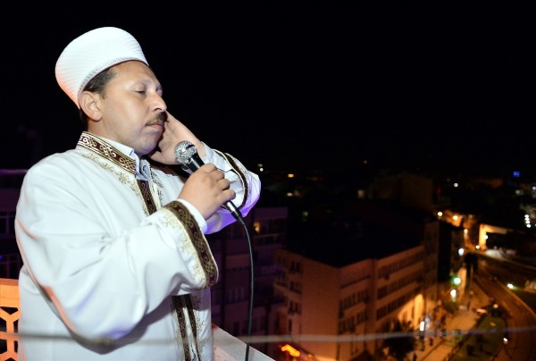 90 bin camide sela okundu