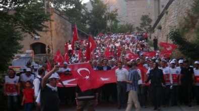 15 Temmuz Şehitleri İçin Bitlis'te 'Milli Birlik Yürüyüşü' Yapıldı