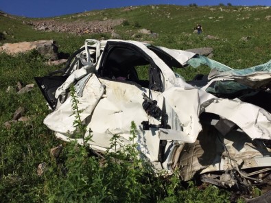 Ardahan'da Otomobil Uçuruma Yuvarlandı Açıklaması 3 Ölü, 1 Yaralı