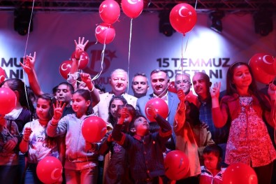 Develi'de 15 Temmuz Demokrasi Ve Milli Birlik Günü Kutlamaları Başladı