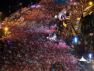 Dış basında 15 Temmuz: Türkler destanını kutluyor