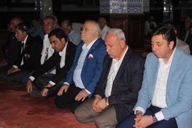 Hoca Ahmet Yesevi Camii'nde Çorba İkram Edildi