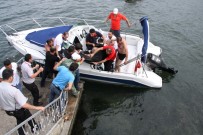 BALIK TUTMAK - Kocaeli'deki Tekne Faciası Açıklaması 1 Ölü, 1 Kayıp