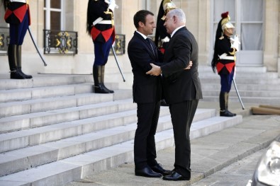 Macron, Netanyahu'yu Kabul Etti