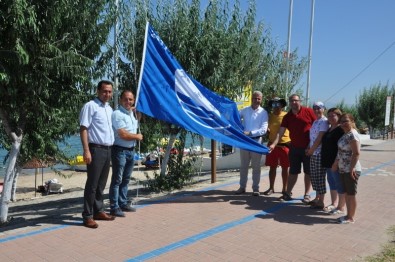 Karabiga Sahillerine Mavi Bayrak