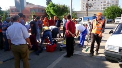 Kilis'te, Motosiklet Otomobil İle Çarpıştı Açıklaması 3 Yaralı