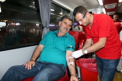 Kızılay Kan Bağışı Kampanyası Devam Ediyor