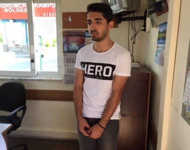 Sanık Yakını 'HERO' Tişörtü İle Davaya Girmeye Çalıştı