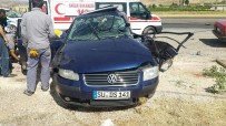 İSMAİL YILMAZ - Adıyaman'da Otomobil İle Minibüs Çarpıştı Açıklaması 1 Ölü, 6 Yaralı