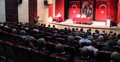 Bitlis Valisi Ustaoğlu Muhtarlarla Bir Araya Geldi