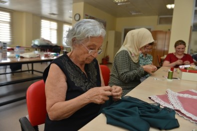 Çiğli'de Sanat Kurslarına Yoğun İlgi