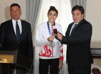 Cumhurbaşkanı Erdoğan'a Verdiği Sözü Tuttu