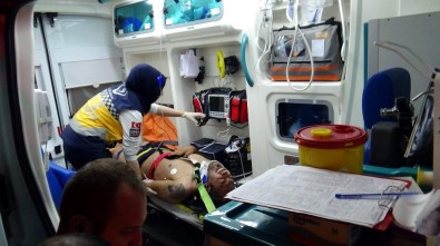 Havalandırma Boşluğuna Düşen İranlı Mülteci Ağır Yaralandı
