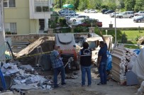 İNŞAAT ASANSÖRÜ - İnşaat İşçilerinin Üzerine İnşaat Asansörü Düştü Açıklaması 2 Yaralı