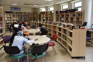 Selçuklu Belediyesinin İlçeye Kazandırdığı Kütüphaneler Yaz Döneminde De Hizmette