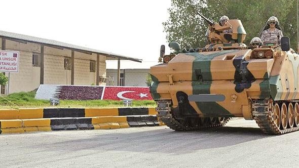 Katar'a askeri sevkiyat sürüyor