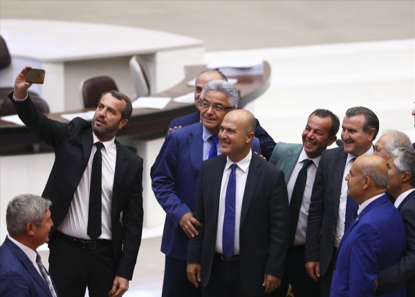 Yeni Gençlik ve Spor Bakanı'nın ilk açıklaması