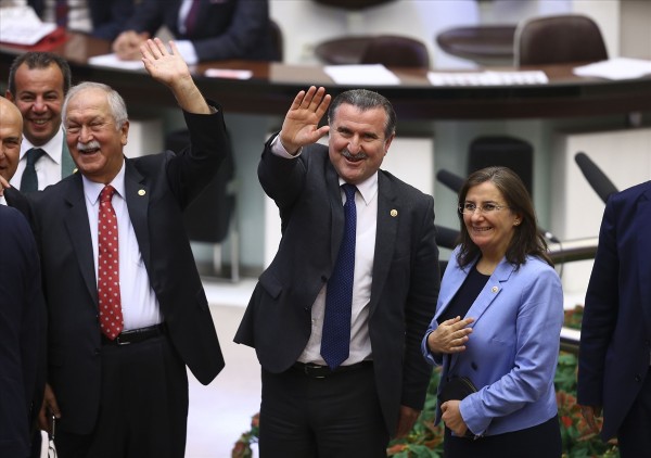 Yeni Gençlik ve Spor Bakanı'nın ilk açıklaması