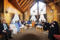 ŞEHİT YÜZBAŞI - Başkan Memiş İstanbul Bayburt Kültür Ve Yardımlaşma Derneği Kadın Kollarına Bayburt'u Anlattı