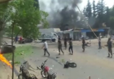 İdlib'de Bomba Yüklü Araç Patlatıldı Açıklaması 3 Ölü
