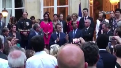 Macron'dan Vekillere Sürpriz