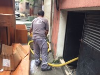 AHMET MISBAH DEMIRCAN - Yağmur Sonrası Beyoğlu'nda Temizlik Operasyonu