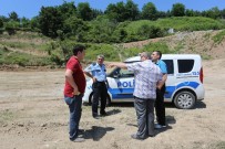 BİZ GELDİK - Adalet Yürüyüşü'ne Katılanlar Vatandaşın Arsasını İşgal Etti