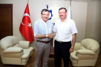 İlhan Bayram'a Ziyaretler Devam Ediyor