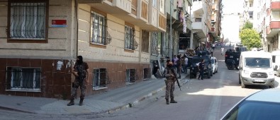 Sultangazi'de Terör Operasyonu Açıklaması 3 Gözaltı