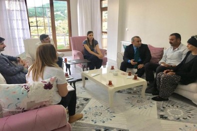 Tunceli'nin Yeni Valisi İlk Ziyaretini Şehit Ailesine Yaptı