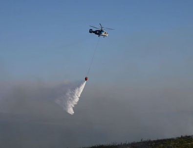 İzmir'deki orman yangınına müdahale eden helikopter düştü