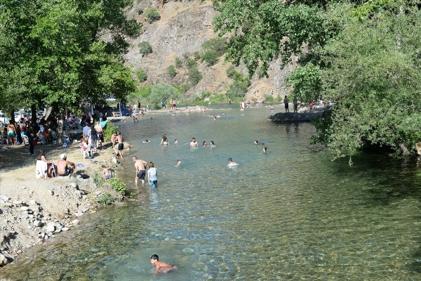 Tunceli'de plaj keyfi