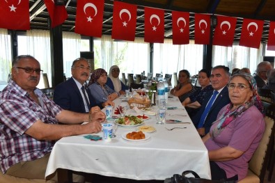 Büyükşehir Belediyesi'nden, Kıbrıs Şehitlerinin Aileleri Ve Gaziler Onuruna Yemek