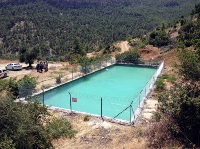 Büyükşehir'in Mut'ta Yenilediği Sulama Havuzu İle 3 Bin Dönüm Arazi Sulanacak