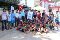 MUSTAFA UYANıK - Çocuklar 'Yaşama Kulaç At' Etkinliğiyle Yüzmeyi Öğrenip Yarıştı