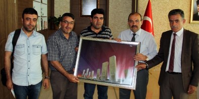 Gazetecilerden Vali Ustaoğlu'na Ziyaret