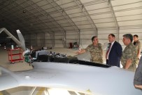 OKTAY KALDıRıM - Vali Kaldırım İHA'ları İnceledi