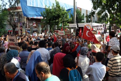 Antalya'da İsrail Protesto Edildi