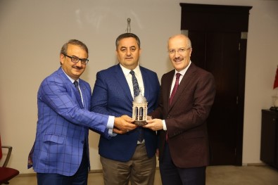 Balıkesir Altıeylül Belediye Başkanı Büyükşehir Belediyesini Ziyaret Etti
