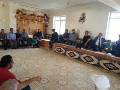 Tarım İl Müdürü, Gökçedere'de Kurbanlık Yetiştiricileri İle Toplantı Yaptı