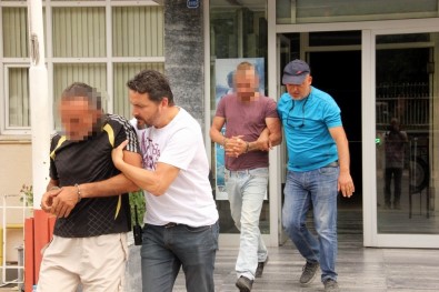 Samsun'da Sokak Satıcılarına Operasyon Açıklaması 3 Gözaltı