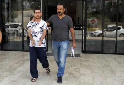 4 Yıl Hapis Cezası İle Aranan Şahıs Alanya'da Yakalandı