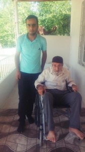 93 Yaşındaki Aydın'a Tekerlekli Sandalye Hediye Edildi