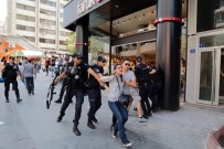 BIBER GAZı - Başkent'te Gülmen Ve Özakça Eylemine Biber Gazlı Müdahale