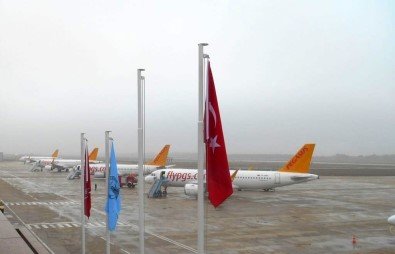 İstanbul'a İniş Yapamayan 6 Uçak Bursa'ya İndi