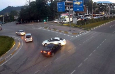 Karabük'te Trafik Kazaları Mobese Kamerasında