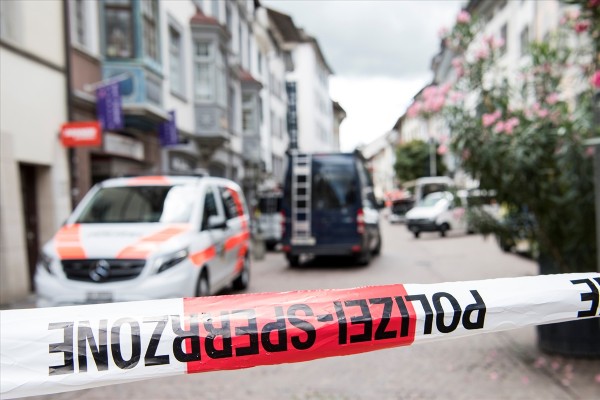 İsviçre'de testereli saldırgan dehşeti