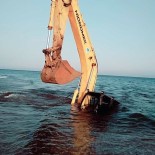 KEPÇE OPERATÖRÜ - Denize Giren Kepçe Battı